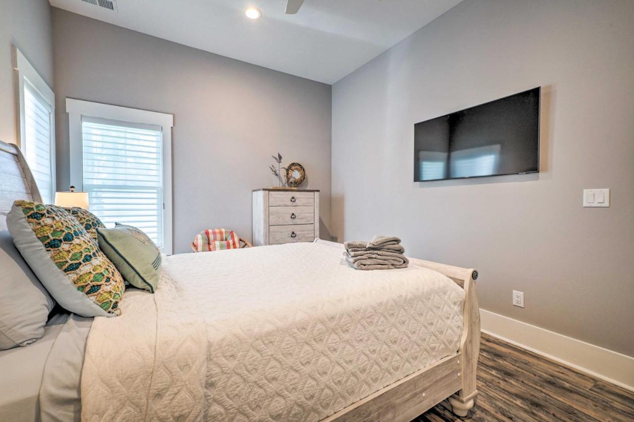 Bright Coastal Abode With Porch And Beach Access! Carolina Beach Ngoại thất bức ảnh