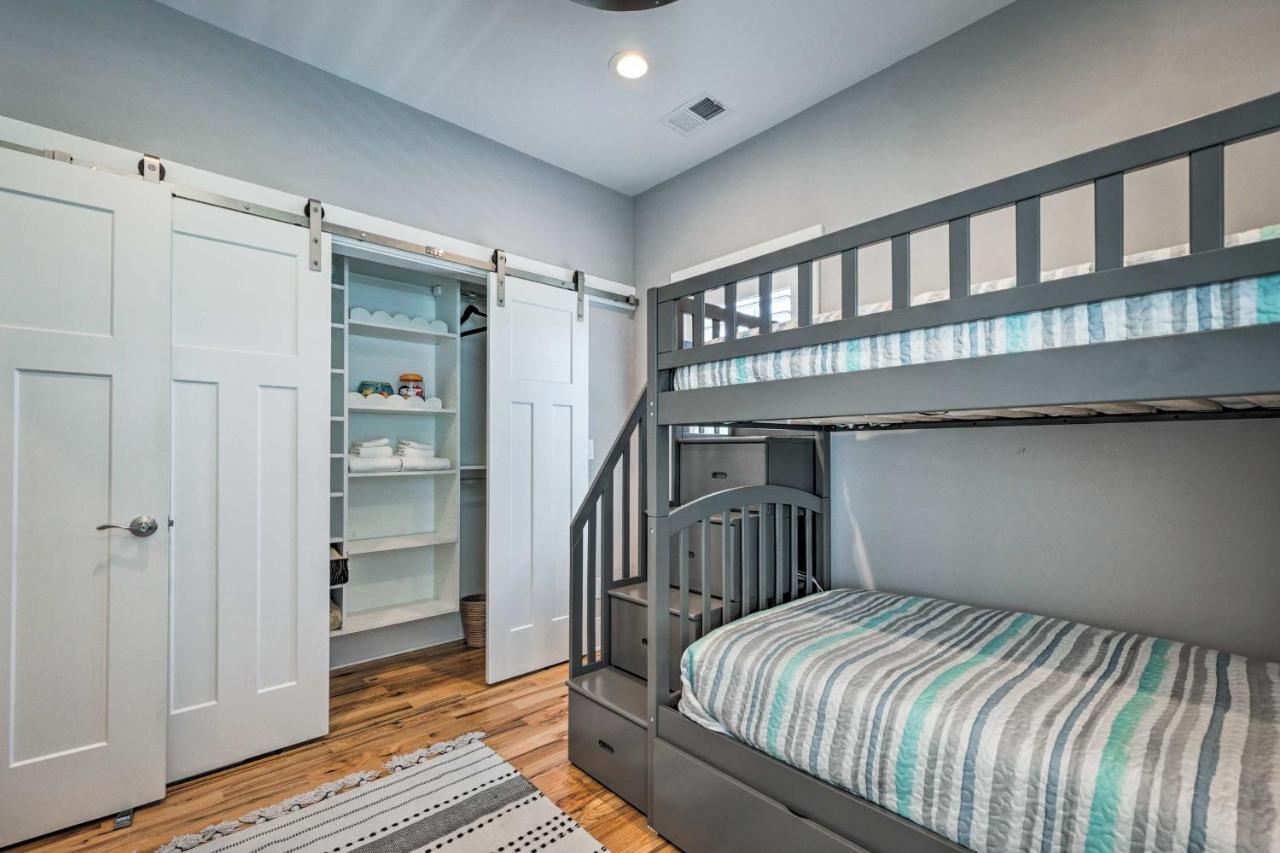 Bright Coastal Abode With Porch And Beach Access! Carolina Beach Ngoại thất bức ảnh